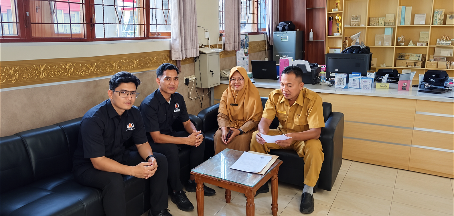 Tim PT Utama Berkah Mukti bersama mitra